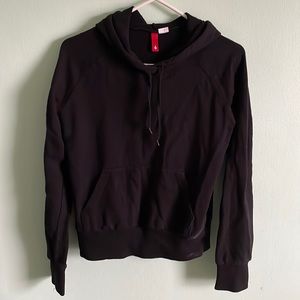 H&M Long Sleeve Cropped Black Pullover Hoodie